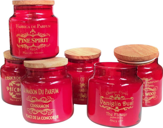 Candela in barattolo con tappo in legno, da 500 grammi, color rosso e scritte oro Casa e cucina/Decorazioni per interni/Addobbi e decorazioni per ricorrenze/Decorazioni natalizie/Oggettistica MagiediNatale.it - Altamura, Commerciovirtuoso.it