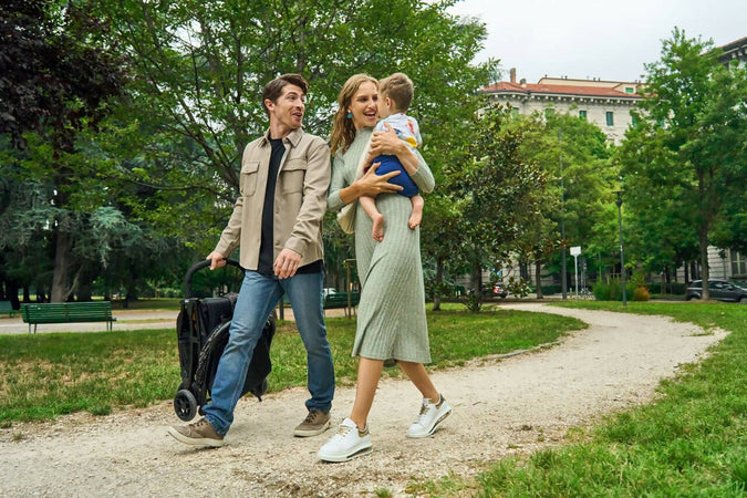 Chicco-Glee-Passeggino-Leggero-Pieghevole-Compatto-Con-Chiusura-Automatica-Ad-Una-Mano-Passeggino-Bambino-Omologato-Con-Schienale-Reclinabile-Fino-A-22kg-87x49x106cm