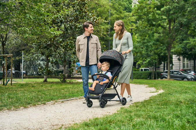 Chicco-Glee-Passeggino-Leggero-Pieghevole-Compatto-Con-Chiusura-Automatica-Ad-Una-Mano-Passeggino-Bambino-Omologato-Con-Schienale-Reclinabile-Fino-A-22kg-87x49x106cm