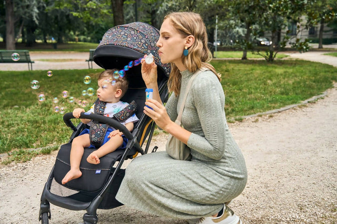 Chicco-Glee-Passeggino-Leggero-Pieghevole-Compatto-Con-Chiusura-Automatica-Ad-Una-Mano-Passeggino-Bambino-Omologato-Con-Schienale-Reclinabile-Fino-A-22kg-87x49x106cm