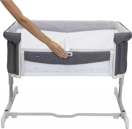 Chicco-Next2Me-Twins,-Culla-Neonato-Fianco-Letto-per-Gemelli,-2-Materassi,-Spondina-Apribile-con-una-Mano,-Altezza-Regolabile,-Regolabile-con-11-Livelli-di-Altezza,-Piedini-Pieghevole,-0m+