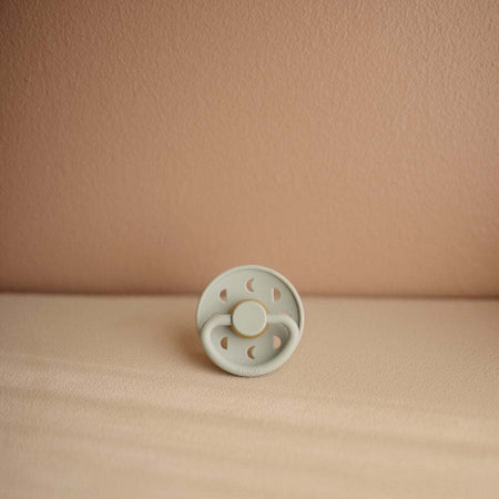 Ciuccio-FRIGG-Moon-Phase-Sage-Latex