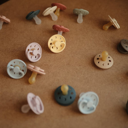 Ciuccio-FRIGG-Moon-Phase-Soft-Lilac-Latex