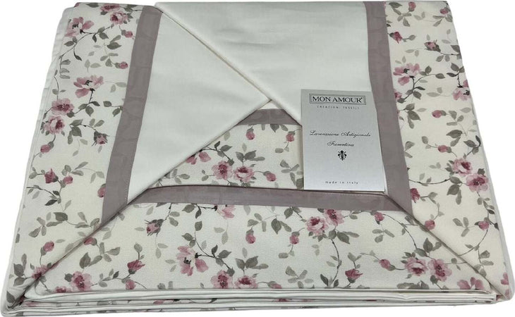 Completo lenzuola matrimoniale Mon Amour art. Dafne Il completo lenzuola é composto: Un lenzuolo inferiore 180x200 con un angolo max 28 cm un lenzuolo superiore 250x300 e 2 federe 52x82 Casa e cucina/Tessili per la casa/Biancheria da letto/Lenzuola e federe/Set di lenzuola e federe Biancheria Arredo Home - Nola, Commerciovirtuoso.it