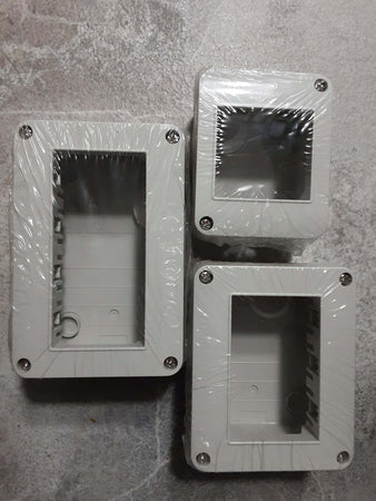 CONTENITORE SCATOLA ESTERNA IDROBOX COMPATIBILE VIMAR PLANA 2 3 4 POSTI SENZA PORTELLO