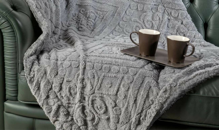 Coperta plaid singola o matrimoniale folgaria acca 24 in morbido e caldissimo flannel con retro sherpa Casa e cucina/Tessili per la casa/Biancheria da letto/Coperte e trapunte/Plaid Puleo Casa - Palermo, Commerciovirtuoso.it