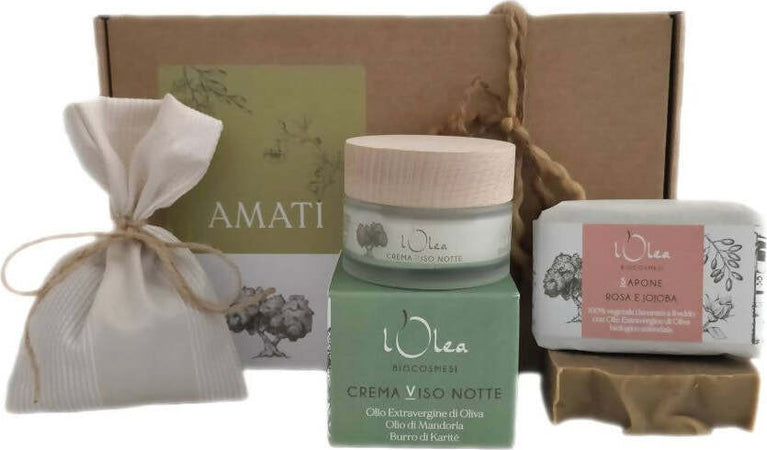 Crema Viso Notte Nutriente E Rigenerante Con Olio Di Oliva, Burro Di Karitè E Olio Di Mandorla + Saponetta Rosa E Jojoba Detersione Viso Bellezza/Cura della pelle/Viso/Idratanti/Trattamenti notte/Creme L’Olea Biocosmesi - Castelbottaccio, Commerciovirtuoso.it