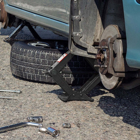 Cric A Pantografo Forbice Idraulico Sollevatore Auto Familiare Pickup 2000kg Nero Fai da te/Prodotti per la costruzione/Prodotti per il trasporto materiali/Sollevamento e trazione/Cric e accessori/Cric idraulici Trade Shop italia - Napoli, Commerciovirtuoso.it