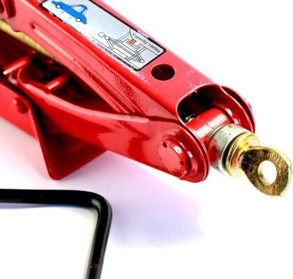 Cric Crick A Pantografo Sollevatore Manuale 2 Ton Auto Ruote 2000 Kg Fai da te/Prodotti per la costruzione/Prodotti per il trasporto materiali/Sollevamento e trazione/Cric e accessori/Cric idraulici Trade Shop italia - Napoli, Commerciovirtuoso.it