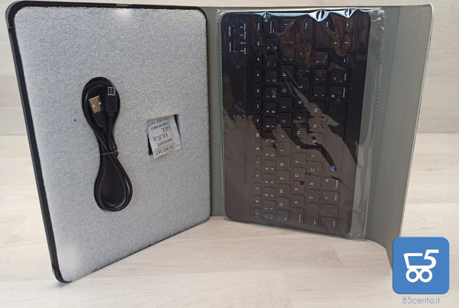 Custodia con Tastiera per iPad 10.8 2020 Effetto Marmo Layout US con Adesivi Italiani