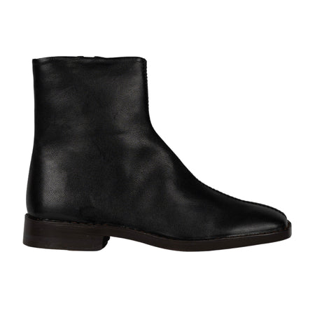 LEMAIRE Piped Zipped Boots in Black da uomo