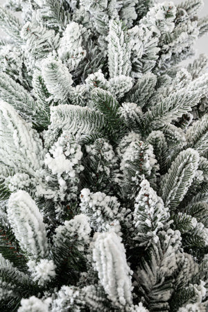 Albero di Natale Slim innevato "Fred" in PE Effetto Real Touch + PVC + Flock