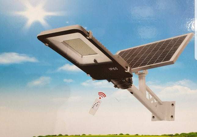 Faro-led-lampione-stradale-100-watt-luce-fredda-con-pannello-solare-e-staffa