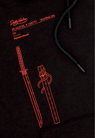 DOLLY NOIRE Felpa Cappuccio Uomo Miyamoto Musashi Outline Hoodie Black da uomo