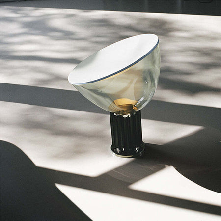 Flos Taccia