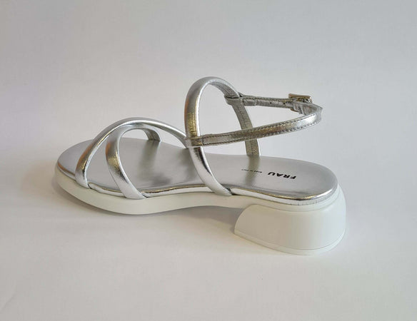 Frau donna sandali con fascette tubolari in pelle laminata