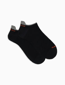 Calze uomo Gallo sneakers nere in cotone leggero con righe multicolor e scritta a contrasto