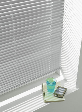 GARDINIA-Veneziana-in-alluminio,-Visibilit