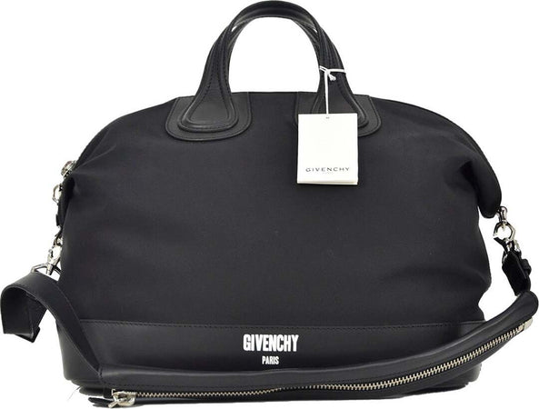 Givenchy-Borsone-con-Tracolla-Nero-Uomo-Cerniera-Poliammide-Mod.BJ05026143001-da-uomo