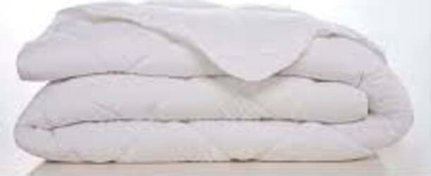 HAPPY FRIDAY PIUMINO BASIC 250 G/M² LETTO 90 CM BIANCO Casa e cucina/Tessili per la casa/Biancheria da letto/Coperte e trapunte/Trapunte Scontolo.net - Potenza, Commerciovirtuoso.it