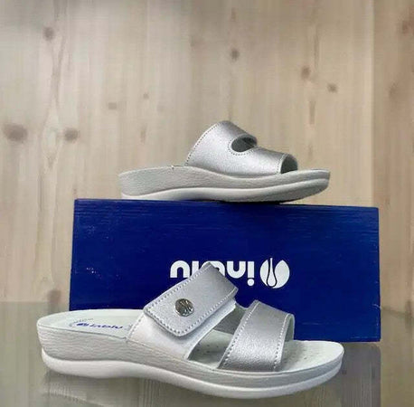INBLU Ciabatta donna a fascia e strappo argento