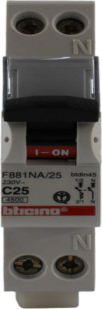 Interruttore-magnetotermico-1P+N-25A-4,5KA-1mod-Bticino