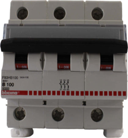 Interruttore-magnetotermico-3-poli-3-moduli-100A-Bticino