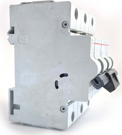 Interruttore-magnetotermico-3P-4,5-moduli-125A-curva-B-10kA-Ge-power