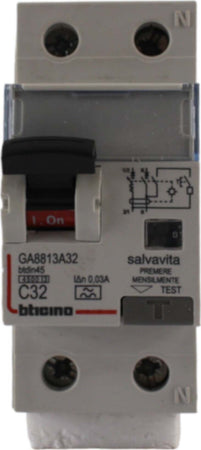 Interruttore-magnetotermico-differenziale-classe-A-1P+N-0,03-32A-4,5kA-Bticino