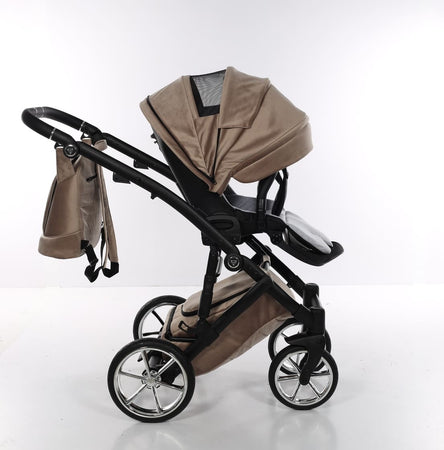 Junama Velur Italy 3 in 1 Beige Telaio Nero dettagli Argento Prima infanzia/Passeggini carrozzine e accessori/Passeggini e carrozzine/Sistemi modulari La Casa Del Bebè - Napoli, Commerciovirtuoso.it