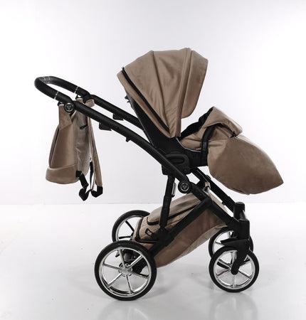 Junama Velur Italy 3 in 1 Beige Telaio Nero dettagli Argento Prima infanzia/Passeggini carrozzine e accessori/Passeggini e carrozzine/Sistemi modulari La Casa Del Bebè - Napoli, Commerciovirtuoso.it