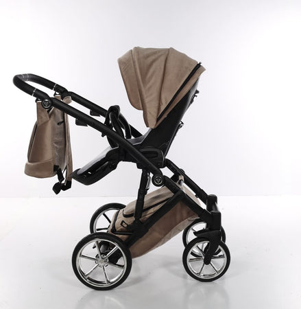 Junama Velur Italy 3 in 1 Beige Telaio Nero dettagli Argento Prima infanzia/Passeggini carrozzine e accessori/Passeggini e carrozzine/Sistemi modulari La Casa Del Bebè - Napoli, Commerciovirtuoso.it