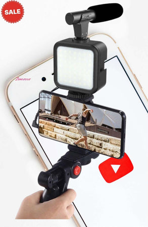KIT-BLOG-INFLUENCER-STREAMING-ONLINE-MICROFONO-LUCE-CON-STAFFA-PODCAST