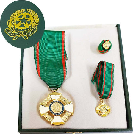 Kit Ufficiale Ordine Della Repubblica Lusso per Nomina Da Cavaliere Al Merito Della Repubblica OMRI Sport e tempo libero/Accessori/Trofei medaglie e premi/Medaglie Il Distintivo - Pesaro, Commerciovirtuoso.it