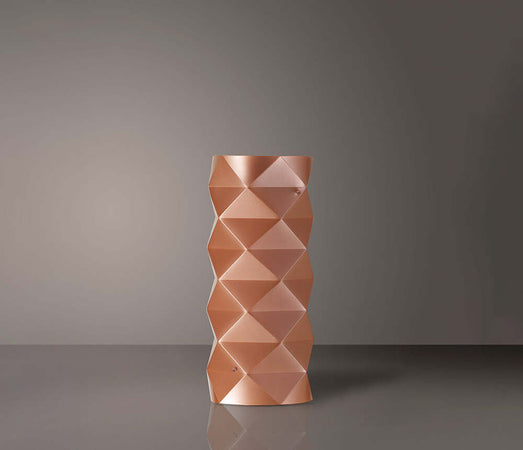 Lampada-Da-Tavolo-Moderna-1-Luce-Prisma-In-Polilux-Rame-H32-Made-In-Italy
