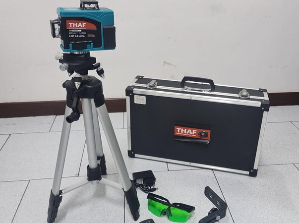 Livello-laser-autolivellante-L3D-12-linee-3D-CON-TREPPIEDI-PIU-TELECOMANDO