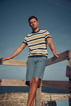 Maglia-in-filato-cotone-a-righe-panna-beige-e-blu