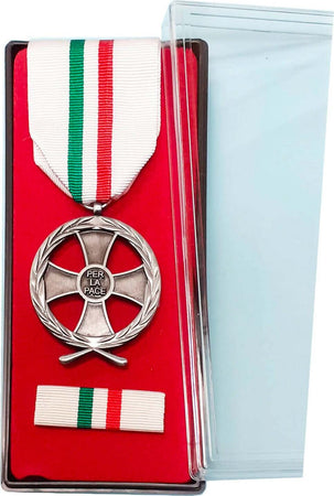 Medaglia Commemorativa Delle Missioni Di Pace All'estero Riconoscimento Per Missioni Di Pace All' Estero Sport e tempo libero/Accessori/Trofei medaglie e premi/Medaglie Il Distintivo - Pesaro, Commerciovirtuoso.it