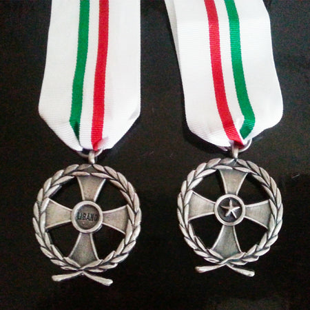 Medaglia Riconoscimento Missione In Libano Libano - Nastro / Nastrino / Medaglia Sport e tempo libero/Accessori/Trofei medaglie e premi/Medaglie Il Distintivo - Pesaro, Commerciovirtuoso.it