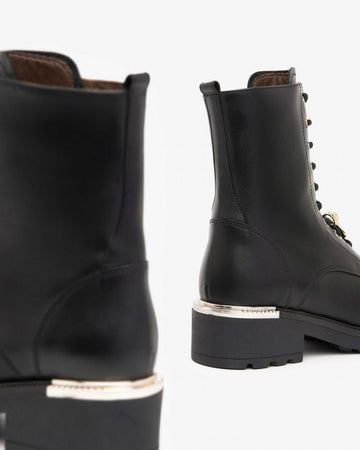 Nerogiardini donna anfibi in pelle