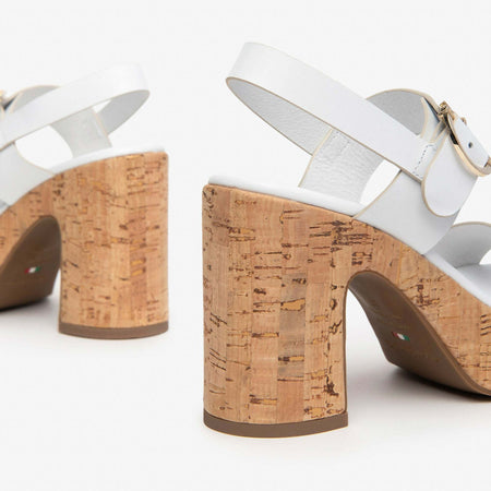 Nerogiardini donna sandalo con tacco in pelle