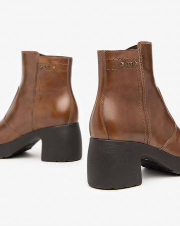 Nerogiardini donna stivaletti con tacco in pelle