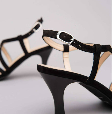 NeroGiardini Sandali Donna listini Incrociati Sandalo in Camoscio Estivo Made in Italy Tacco a Stiletto di 7.5 cm Estate