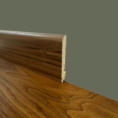 BATTISCOPA BC in legno MASSELLO impiallacciato VERO LEGNO DI NOCE 70x10 verniciato opaco poro aperto - Eternal Parquet