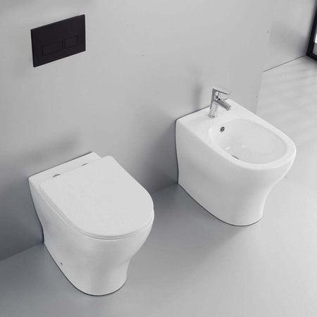 Ogomondo Coppia Sanitari FUN a Pavimento Vaso Bidet Sedile frizionato fissaggi Fai da te/Attrezzature per cucine e bagni/Attrezzature per bagni/Bidet Ogomondo - Martina Franca, Commerciovirtuoso.it