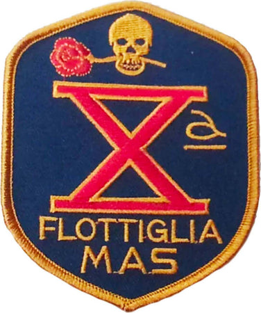 Patch Toppa X Mas Termoadesiva Teschio Con Rosa In Bocca Ricamata 10 X 8 Cm Sport e tempo libero/Fan Shop/Abbigliamento/Accessori/Toppe Il Distintivo - Pesaro, Commerciovirtuoso.it