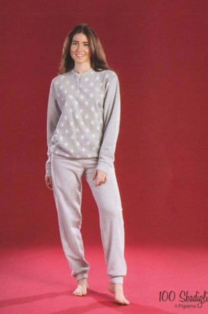 Pigiama Due Pezzi Donna In Felpa 100 Sbadigli Pigiama Girocollo Maglia Con Polsini E Pantalone A Polsini Fantasia Stelle 3 Bottoni Grigio O Rosa Art.2012