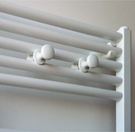 Pika Shop Appendini per Termoarredo Modello Liu' Bianco Confezione da 2 Pezzi Casa e cucina/Bagno/Mobili da bagno/Portasciugamani/Ganci portasciugamani Ogomondo - Martina Franca, Commerciovirtuoso.it