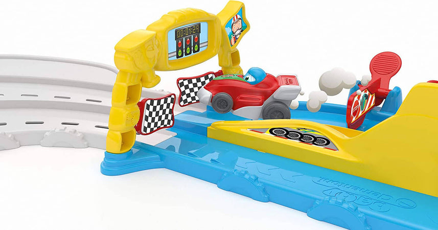 Pista Da Turbo Baby Go Clementoni Pista Da Gioco per Bambini Pista 2 Autovetture Interattive Facile Da Montare Con Adesivi Giochi e giocattoli/Veicoli/Slot car piste da corsa e accessori/Piste da corsa Mondo Bimbo - Bagnara Calabra, Commerciovirtuoso.it