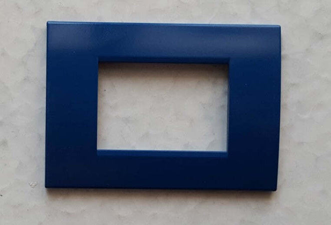 PLACCA BLU SCURO IN ABS PER SCATOLE RETTANGOLARI SERIE SOFT 2/3/4/7 POSTI